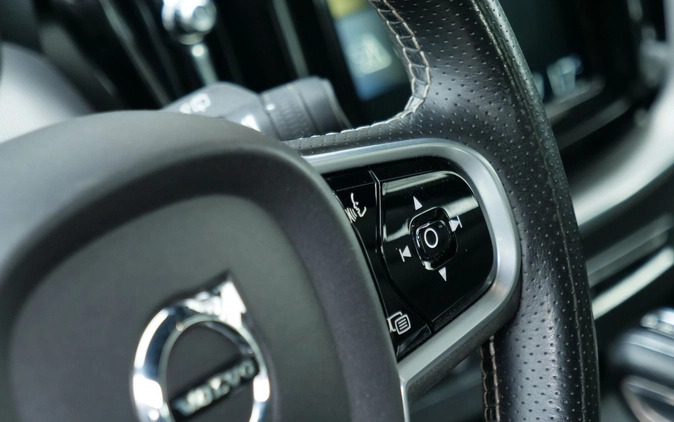 Volvo XC 60 cena 129900 przebieg: 151522, rok produkcji 2018 z Głogów Małopolski małe 529